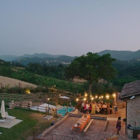 Gasthaus Azzurro Di Vallepietra Camporotondo di Fiastrone Exterior foto